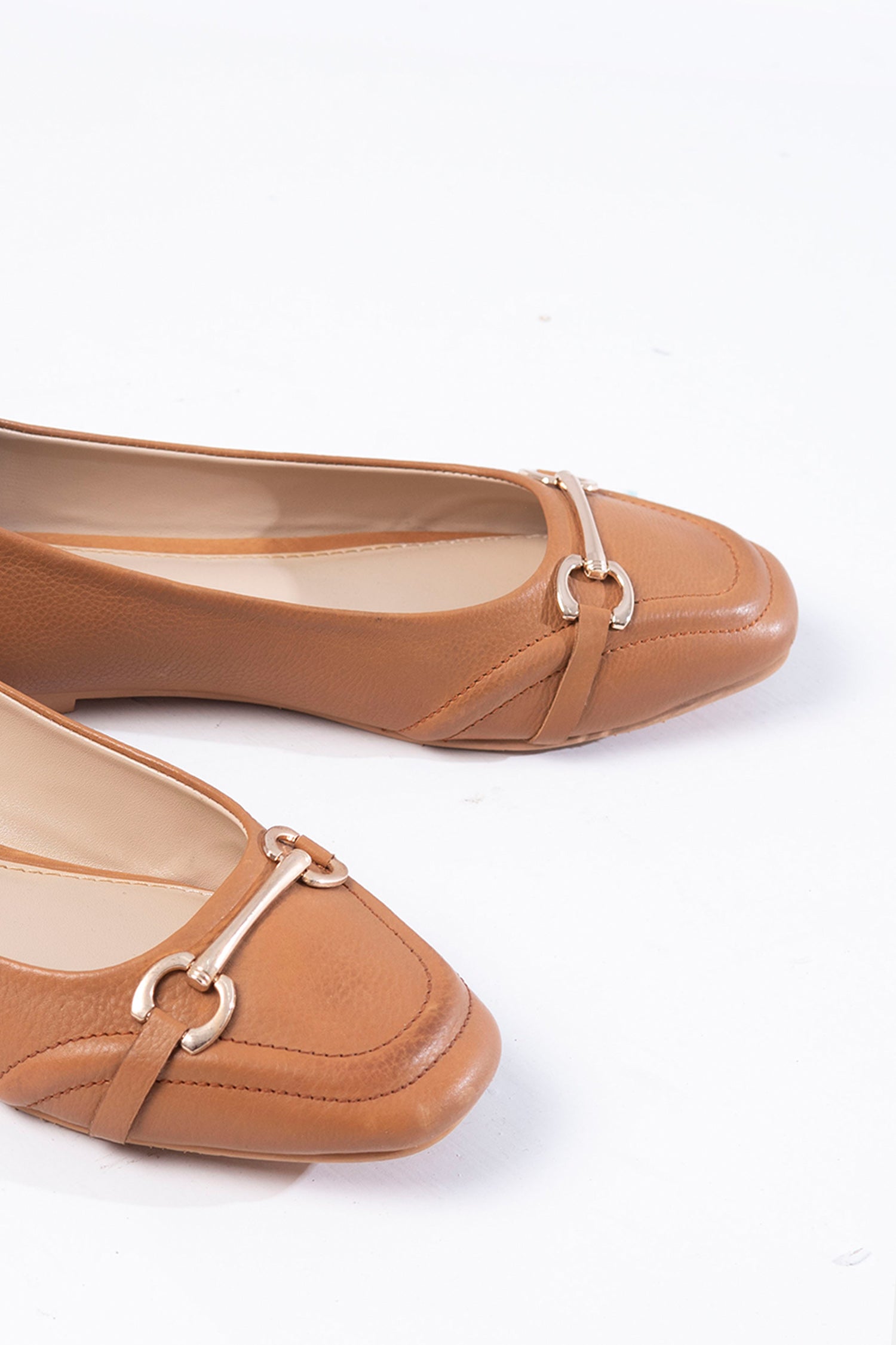 Ladies leather hot sale pumps flats