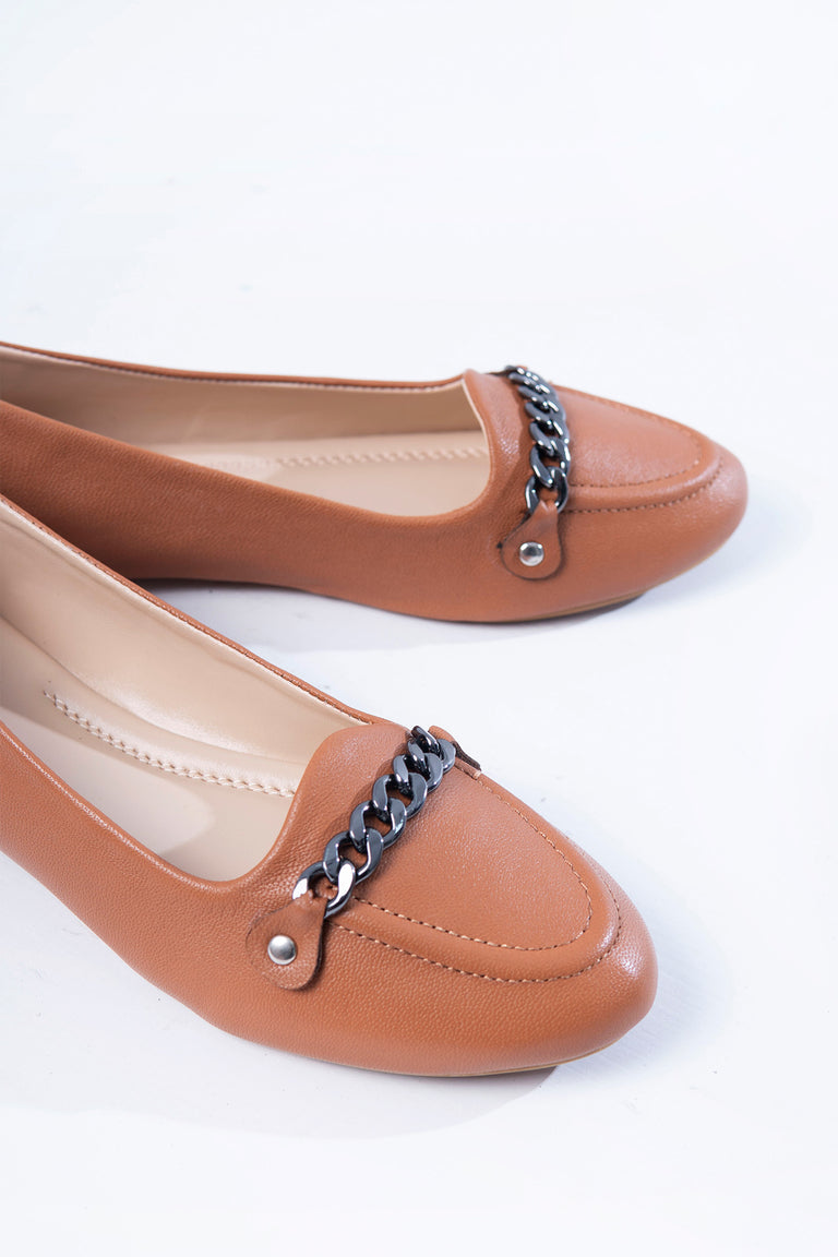 Brown 2024 flat pumps